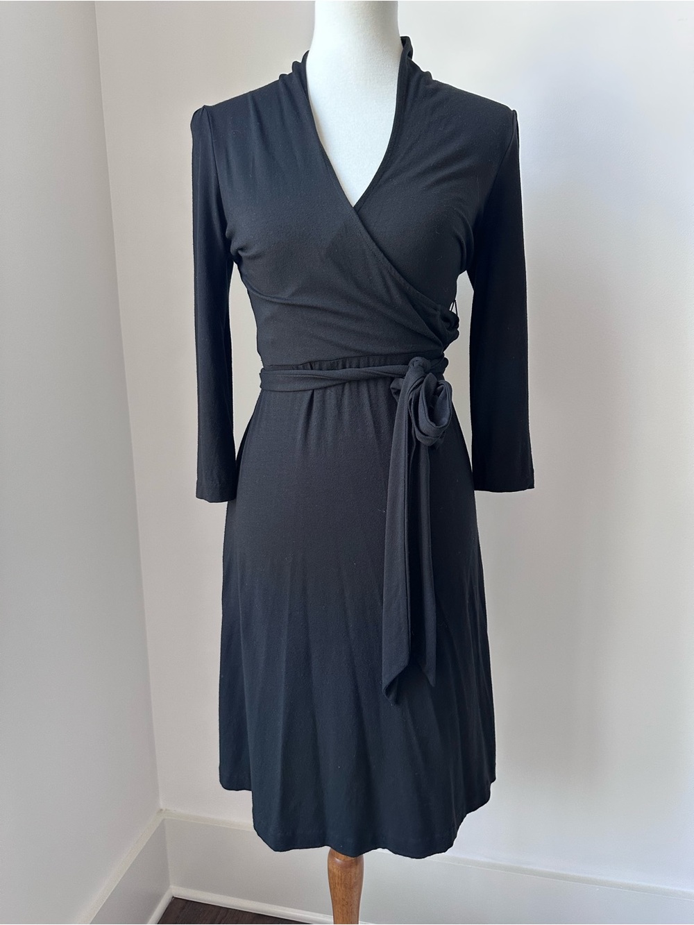 Banana Republic Black Wrap 3/4 Length Sleeve Midi Dress w Tie Waist Size Small